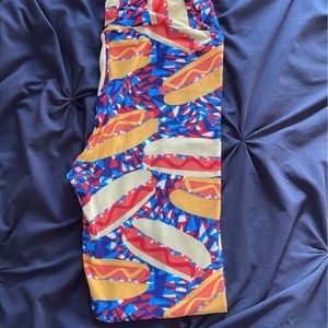 Lularoe hotdog leggings